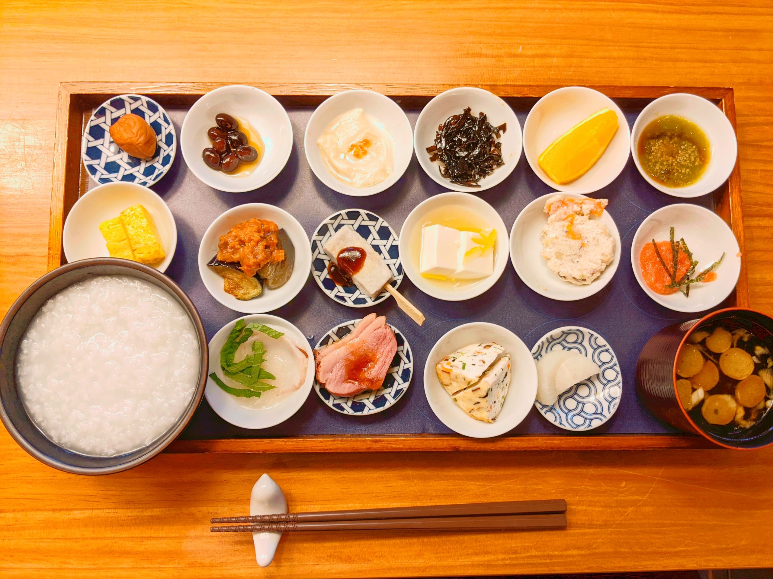 築地本願寺　tsumugiカフェ　朝食